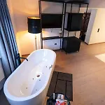 Отель Boutique Edelweiss